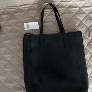 Banana Republic Elegant NWT Black Leather Tote